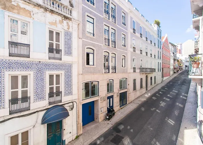 Jp40 - Secret 2 Bedrs Spot In The Heart Of The Antiques! *