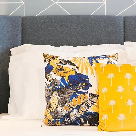 Апартаменти Jp40 - Secret 2 Bedrs Spot In The Heart Of The Antiques!